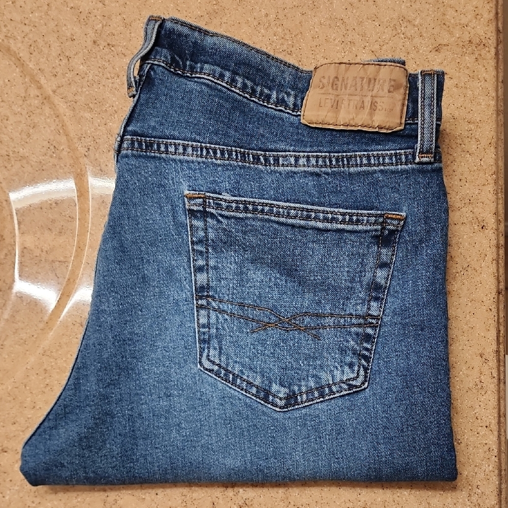 Signature by Levi Strauss Men's Blue Jeans